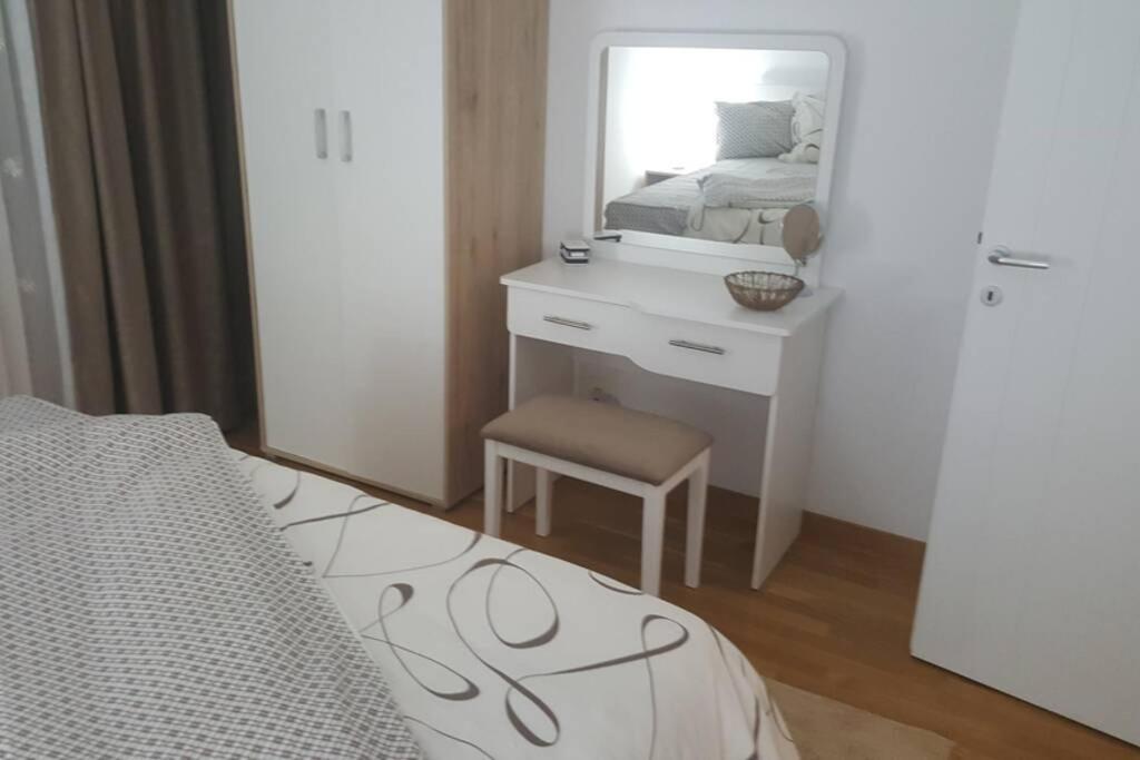 Fantasy Apartment Tuzla Exteriör bild